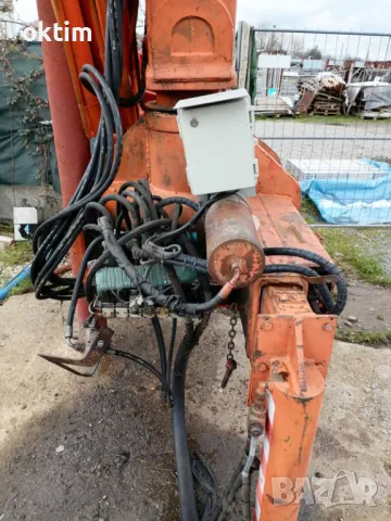 Продавам кран за камион вдига на 4м. 3.5 тона с изрядни документи, снимка 2 - Камиони - 49794559