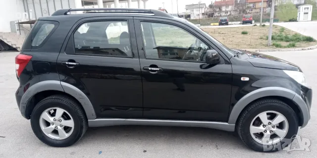 Daihatcu terios 1.5 Gaz.2007g.4х4, снимка 4 - Автомобили и джипове - 56473981