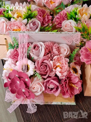 Кутия книга с петнадесет  нежни сапунени цветя , снимка 7 - Подаръци за жени - 40950994