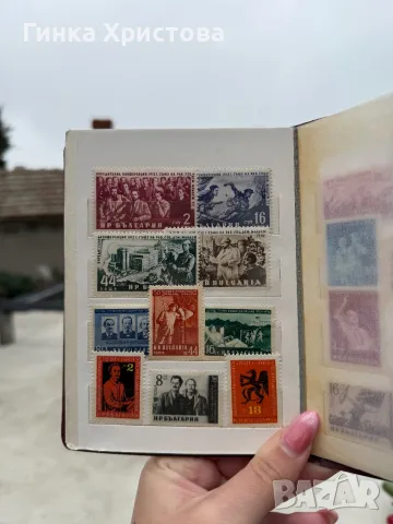Малък класьор с различни български пощенски марки, снимка 6 - Филателия - 49993376