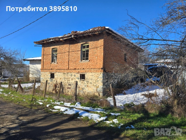 Продавам имот разположен в с.Факия, общ.Средец, обл.Бургас