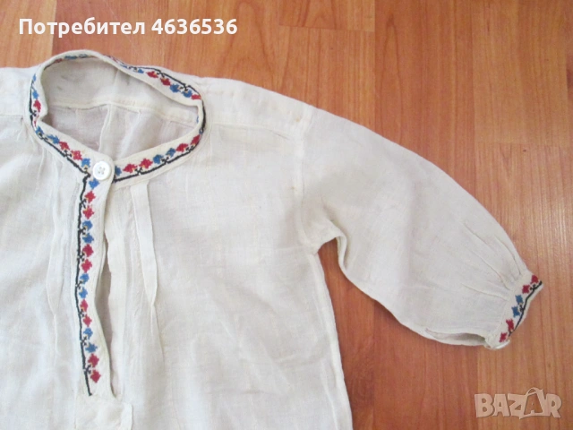 Детска (бебешка) риза за носия , ръчна бродерия, снимка 3 - Антикварни и старинни предмети - 53272531