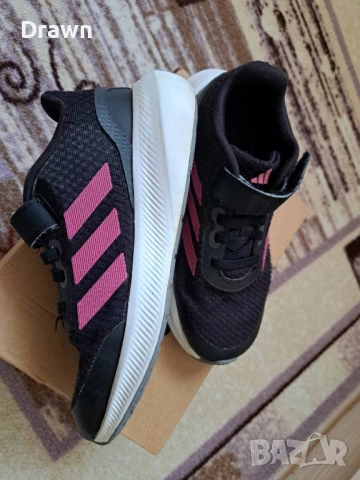 Маратонки за момиче Nike, снимка 2 - Детски маратонки - 51968070