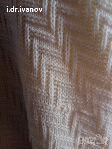 бяла асиметрична блуза плетиво , снимка 3 - Блузи с дълъг ръкав и пуловери - 31275581