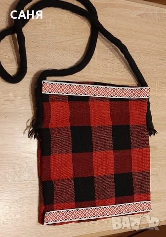 Нови,нежни възглавнички с пълнеж и автентична украса/4бр за10€/, снимка 7 - Декорация за дома - 53117432