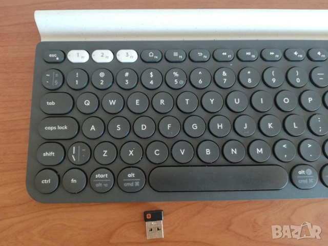 Logitech K780 Unify и Bluetooth клавиатура, снимка 2 - Клавиатури и мишки - 54325820