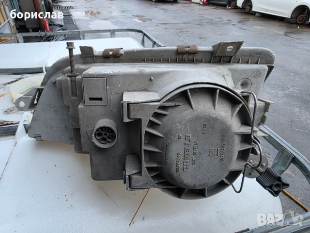 Десен фар за Опел Омега а, снимка 2 - Части - 52356015