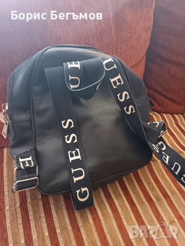 Дамска раница Guess, снимка 2 - Сакове - 52478028