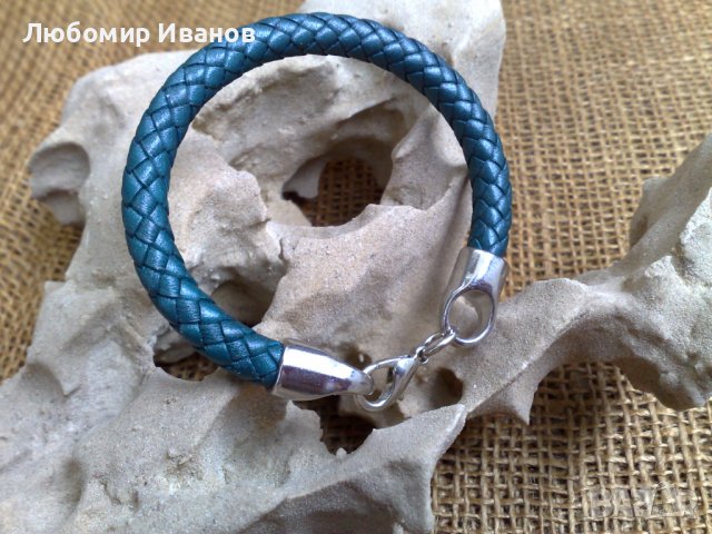 Плетени гривни, колиета и др. Богат избор на цветове, размери и модели. Естествена кожа, снимка 13 - Други - 8572495