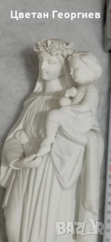 католическа статуетка на мадоната с младенеца, снимка 2 - Статуетки - 50998921