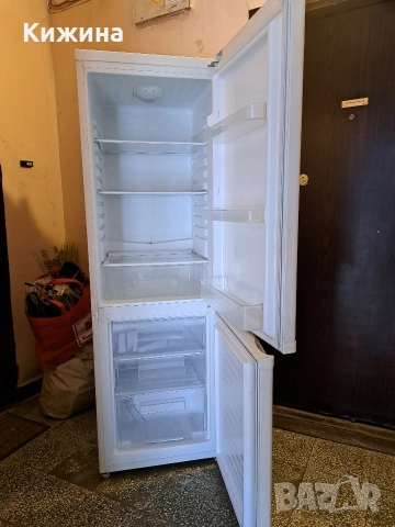 Хладилник с Фризер, снимка 3 - Хладилници - 52156832