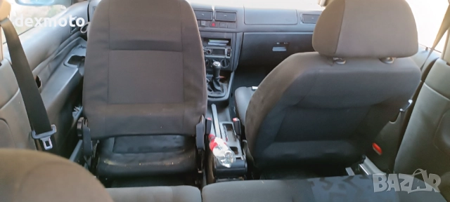 VW Golf 1.4 16V бензин + газ – продава се ЦЯЛА, за части, снимка 7 - Автомобили и джипове - 52926909