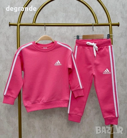 Детски комплект Adidas  Цена 27 €   4-5 г.  