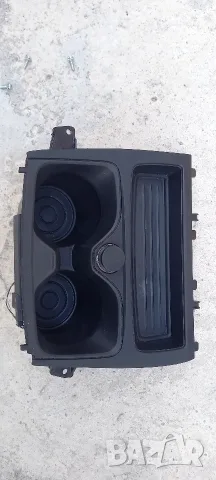 Поставка за чаши BMW F20, снимка 2 - Части - 55967576