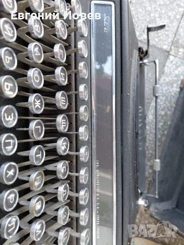 Пишеща машина OLIVETTI studio 42 220 evro, снимка 4 - Антикварни и старинни предмети - 55732728