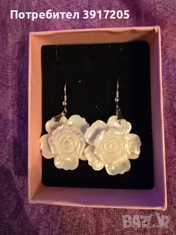 Подаръчен комплект обеци, снимка 2 - Бижутерийни комплекти - 52869433