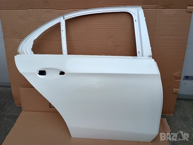 Продавам врата за Мерцедес W213