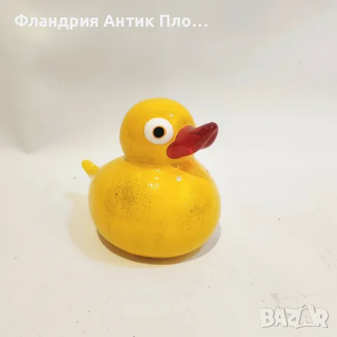 Стъклена фигурка на пате