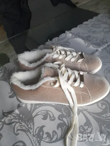 Дамски обувки , снимка 2 - Дамски ежедневни обувки - 47512665