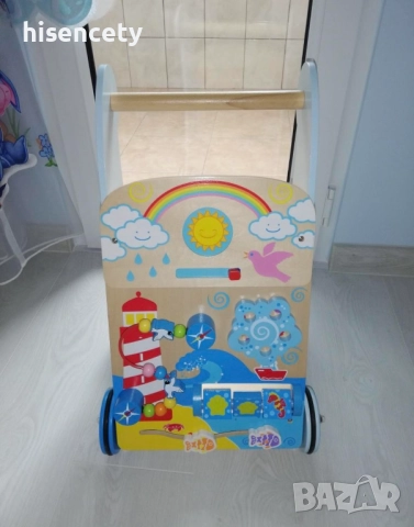 Детски дървен уокър с активности
