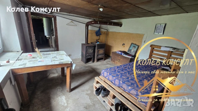 Двуетажна къща в село Върбица, област Хасково  📐 РЗП: 190 кв.м , снимка 5 - Къщи - 54204892