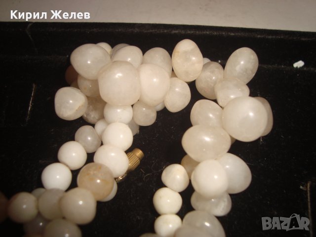 АРТ КОЛИЕ от МЛЕЧЕН БЯЛ КВАРЦ ПОЛУСКЪПОЦЕНЕН КАМЪК РЪЧНО НАНИЗАНО 16561, снимка 15 - Колиета, медальони, синджири - 30691365