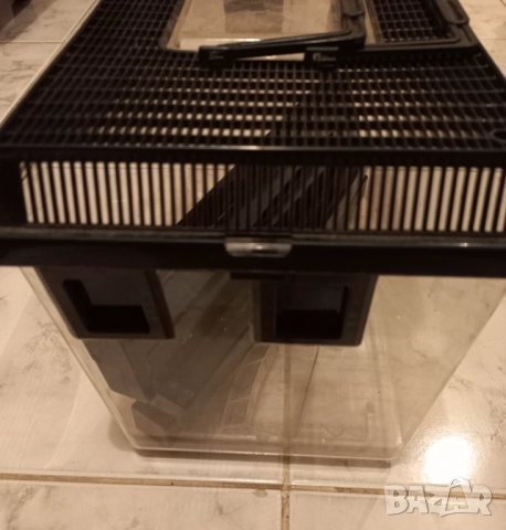 Exo Terra Кутия за съхранение на щурци L, снимка 4 - Терариуми и оборудване - 51594765