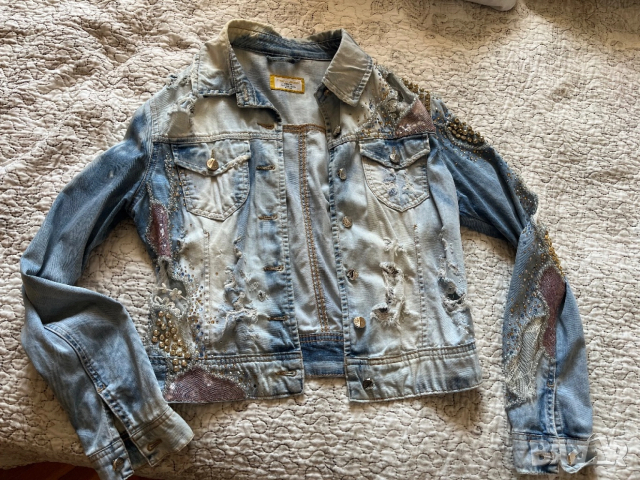 Дънково късо яке с камъни 