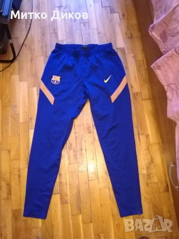 Комплект горно и долно маркови на Найк на Барселона размер М, снимка 10 - Футбол - 52054600