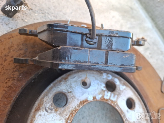 Дискове с накладки предни за Audi A6 Allroad C5/ Audi A6 C5 2.5 TDI, снимка 5 - Части - 54144316