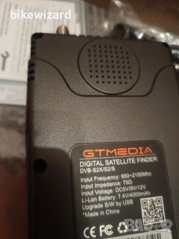 V8 Finder2 Сателитен търсач DVB-S2X Сигнален приемник Декодер H.264 HD 3.5 LCD ЧЕТЕТЕ ОПИСАНИЕТО, снимка 2 - Друга електроника - 54284846