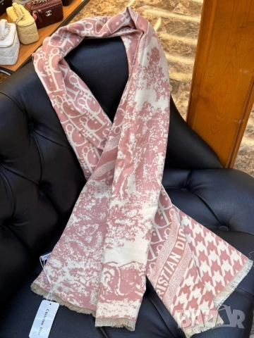 Луксозен шал • Кашмир 65% • Коприна 35% louis vuitton christian dior 