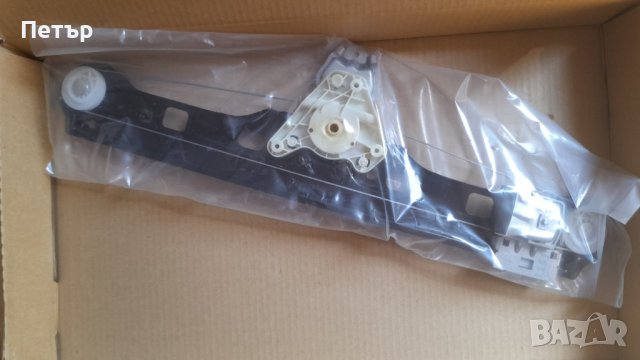 Чисто нов заден десен стъклоповдигач Mercedes C-Klasse W203 (04-07) / Мерцедес С-класа, снимка 1
