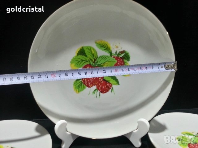 Стар български порцелан чинии с ягоди, снимка 4 - Антикварни и старинни предмети - 53238275