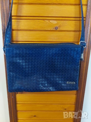 Елегантна тъмносиня дамска чанта Mango, снимка 3 - Чанти - 38113719