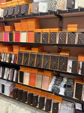 портмонета в кутия louis vuitton gucci guess , снимка 9 - Портфейли, портмонета - 51699811