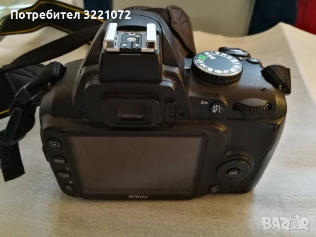 Фотоапарат - Nikon D3000 Digital SLR, 10635 кадъра, снимка 3 - Фотоапарати - 52771250