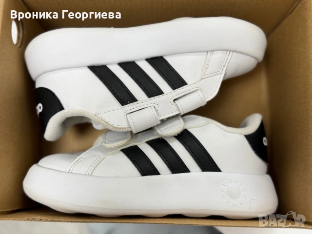 Детски обувки Adidas 26 ти номер ,15 см .стелка