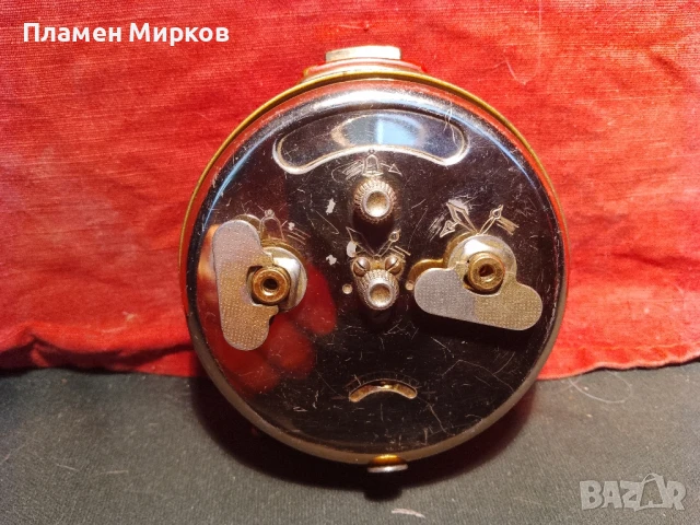 Колекционерски будилник Junghans TRIVOX, снимка 7 - Антикварни и старинни предмети - 51258660