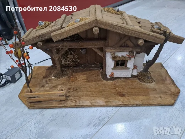 Дървена къща със сцена на Рождество Христово (светеща), снимка 17 - Антикварни и старинни предмети - 48694267