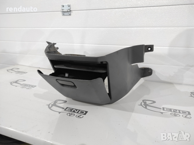 Жабка централна Toyota Avensis Verso 2001-2009 58810-44090 55440-44070, снимка 2 - Части - 44763045