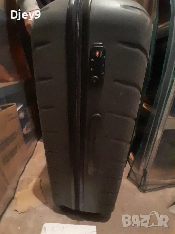 голям пътнически куфар rock с 4 колела, снимка 8 - Куфари - 53167101