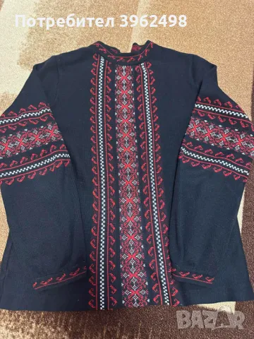 Пуловер с фолклорни мотиви 