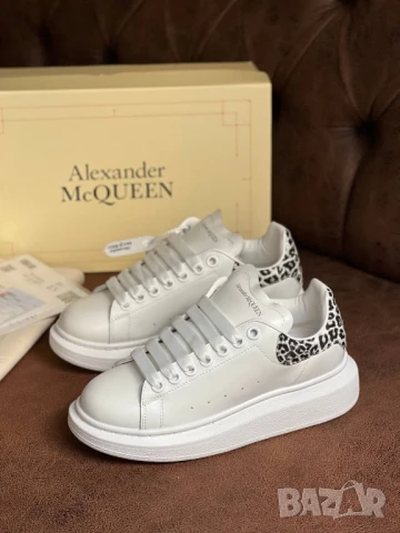 дамски маратонки Alexander Mcqueen , снимка 3 - Маратонки - 51274115