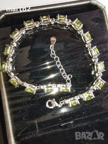  Елегантна сребърна 925 гривна с 17 Натурални Перидота и Циркони!, снимка 3 - Гривни - 40241647