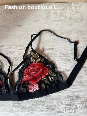 Ново черно дантелено бюстие с бродирано цвете и регулиращи се презрамки S , M , L , XL размер, снимка 2 - Бельо - 52196991