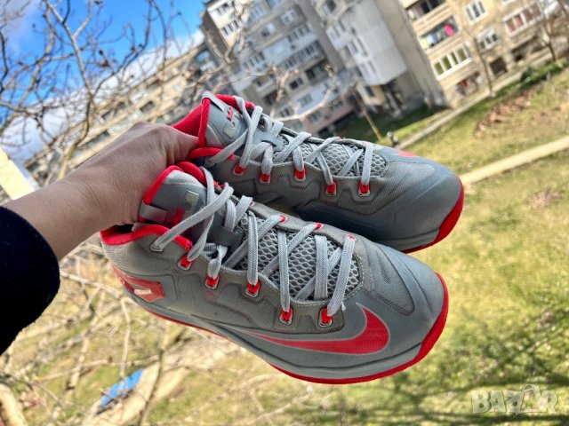 Nike LeBron 11 Low Laser Crimson -- номер 42, снимка 3 - Маратонки - 34853378