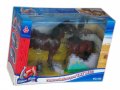 Детска играчка Комплект с коне - голям кон, конче и аксесоари