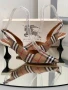 обувки на ток chanel burberry , снимка 1