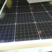 Соларна система за вила,соларен инвертор 3в1.5000вата 2акумулатора,2 панела., снимка 1 - Друга електроника - 38981191